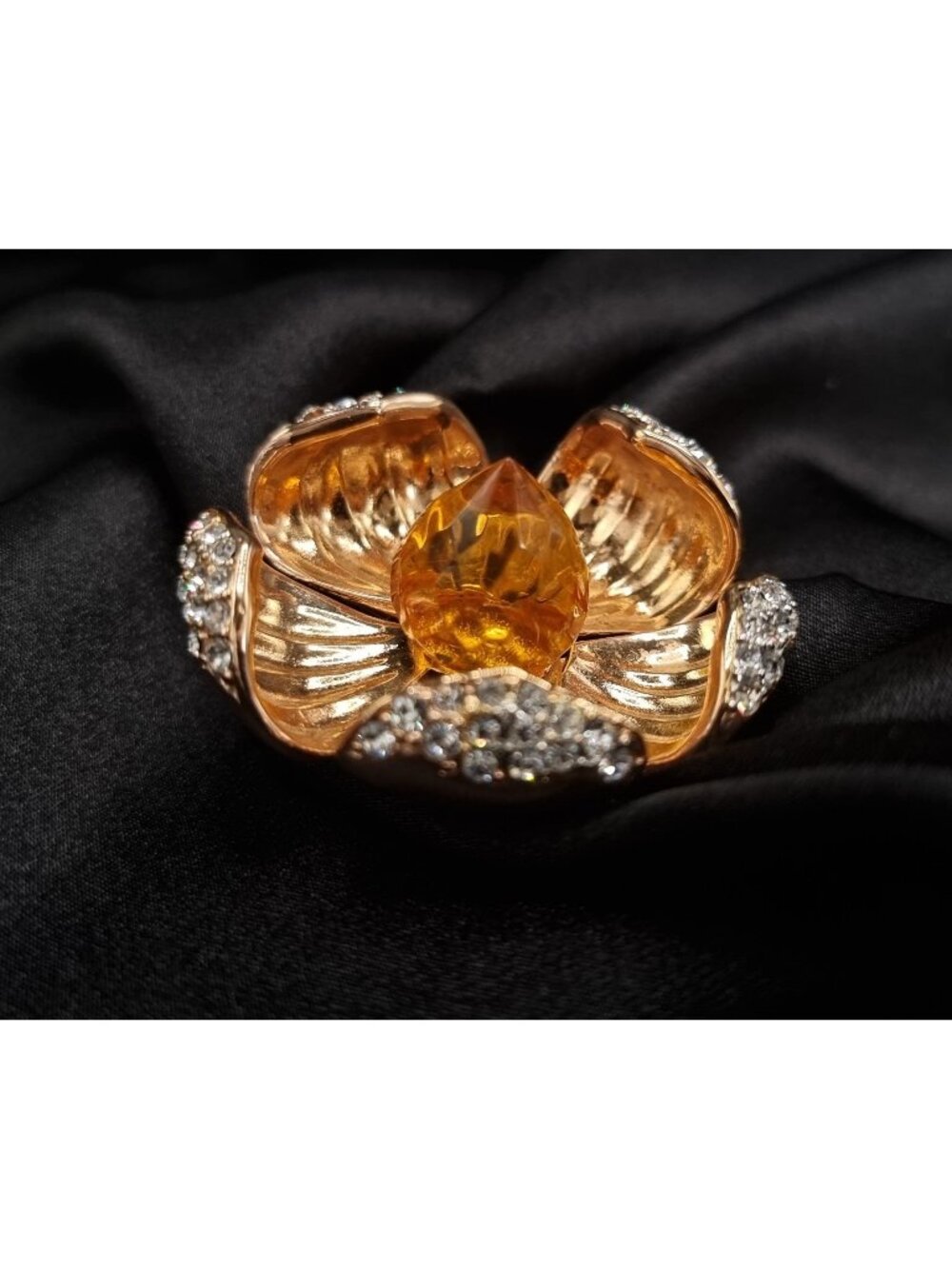 Vintage 1990's JOAN RIVERS Gold-Tone Flower Brooch